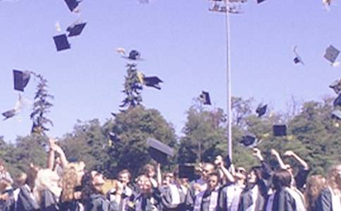 大學(xué)畢業(yè)生自我鑒定