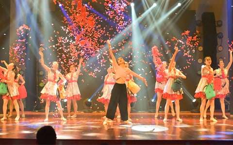 畢業(yè)晚會主持人串詞