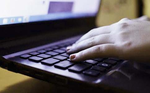 �Ӱ����Ƹ�ú�ͬ(�ϼ�3ƪ)