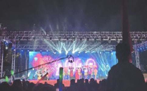 【精選】藝術(shù)節(jié)表演作文三篇