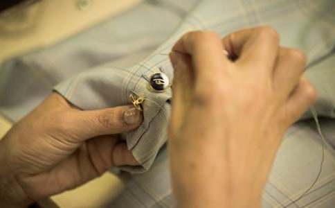 慢性子裁縫和急性子顧客作文