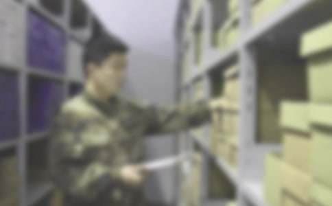 �}�܃�(y��u)��T�������u�r