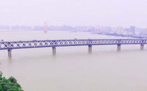 ���L����̖���и�