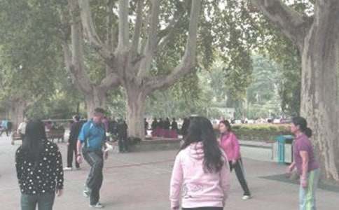 ����������