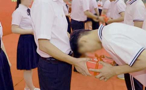 成人禮家長發(fā)言稿