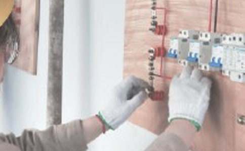 電子電工實(shí)習(xí)報(bào)告