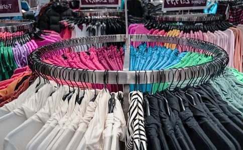 (優(yōu)選)森林服裝店作文300字