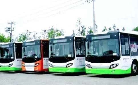 第一次坐公交車作文