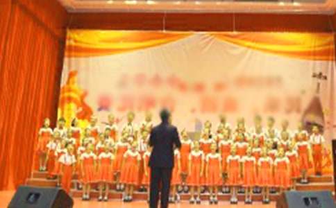 校園藝術(shù)節(jié)大合唱比賽主持詞