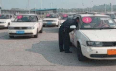 �{У�W(xu��)܇(ch��)���(hu��)��(sh��)�`��(b��o)��