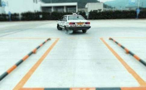 �{У��ͬ�ķ���