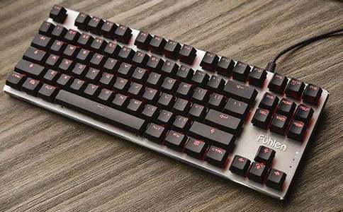 鍵盤上的無(wú)奈傷感散文