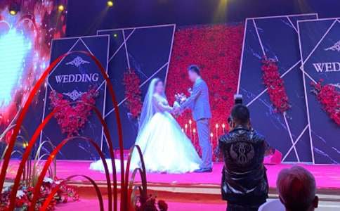 結(jié)婚慶典主婚人講話稿