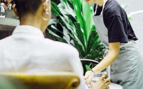 神秘的客人作文