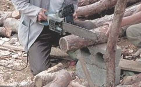 煤礦工人先進(jìn)事跡