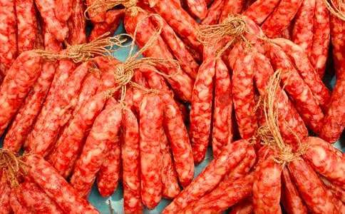 �}���D�c�����~�����Ͳ��E