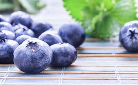 藍(lán)莓山藥的做法和步驟