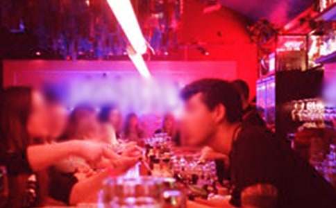 同學(xué)聯(lián)誼會(huì)邀請(qǐng)函