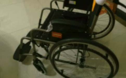 Ʒ��݆���ϵĻ����и�