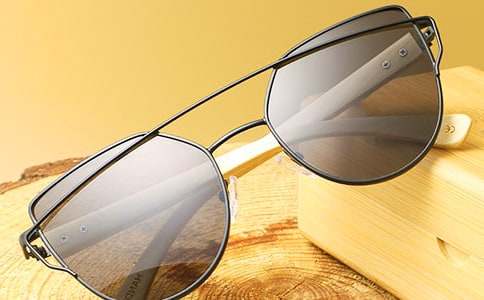 ī�R�Ą���V���~