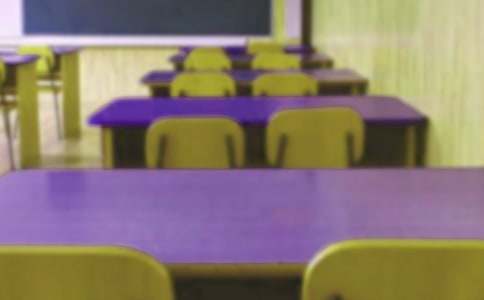 �ж��ҵ�ĸУ����