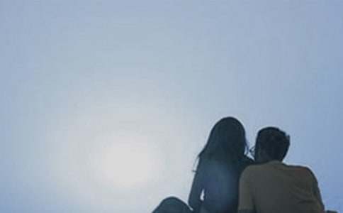 ��Ů���ѱ��C��