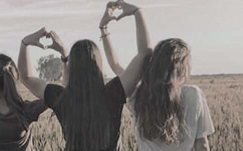 描寫女孩子的作文300字