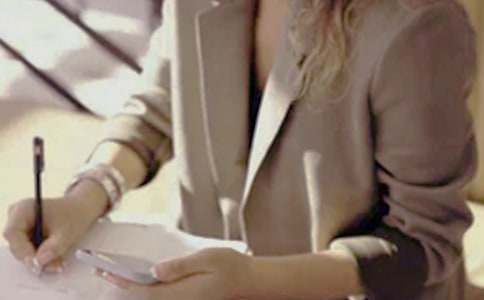 Ů���ճ�������ߵ�С�[�T