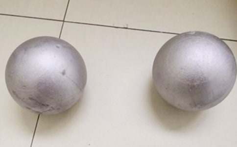 �����U����͸�