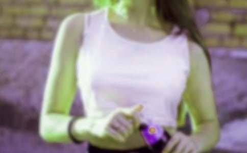 ��Ů�������b����