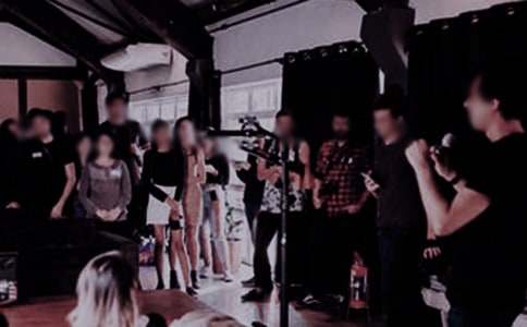 �zӰ��F��Ո�����A