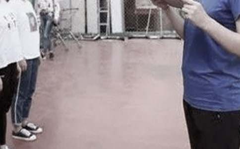 體育教師求職信范文