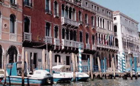 領略異域風情——《威尼斯的小艇》評課