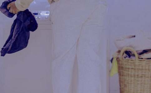 如何清洗滾筒全自動(dòng)洗衣機(jī)