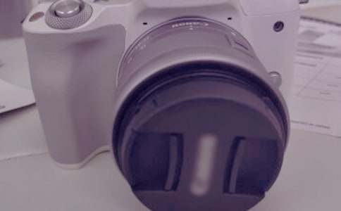 走遍天下相機(jī)為侶作文