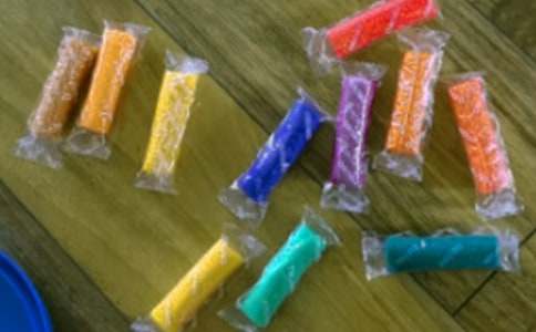 ��I�I�N������Ƥ��