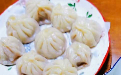 灌湯小籠包作文