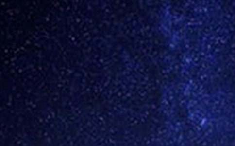 仰望星空與腳踏實(shí)地作文