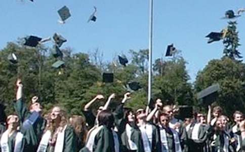 ��Ĭ�ĸ߿��W(xu��)�ӵ�ף���Z