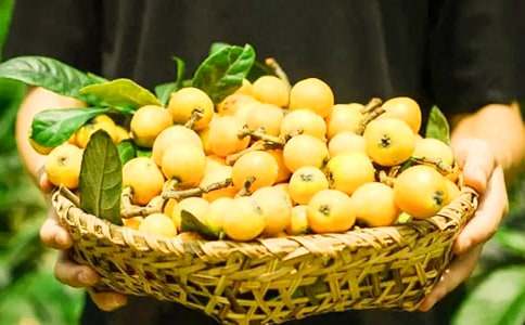 ���˸���ô��