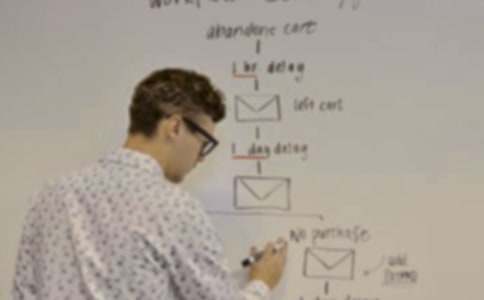 ��(y��u)������α���Ҫ���E