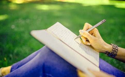 ���Ա��c��Խ���x���