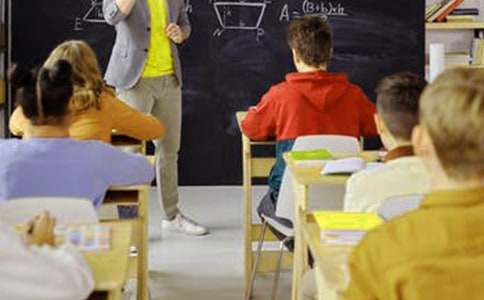 中學(xué)生挫折教育的演講