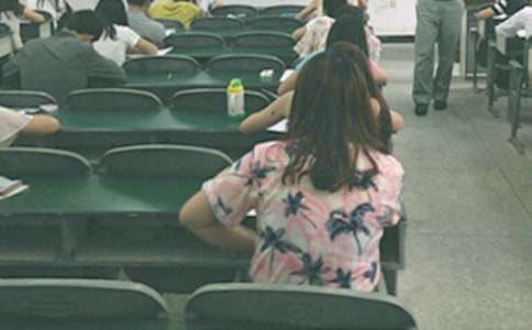 �\�ſ�ԇ���Z��ģ��R����ƪ