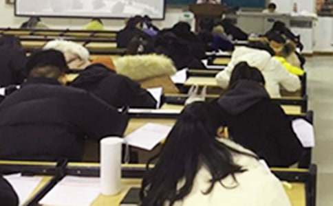 【精華】中學(xué)生誠信考試承諾書4篇