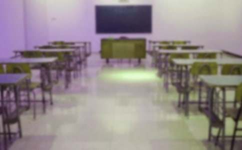 ���x�ж�ĸУ���v���\����ƪ