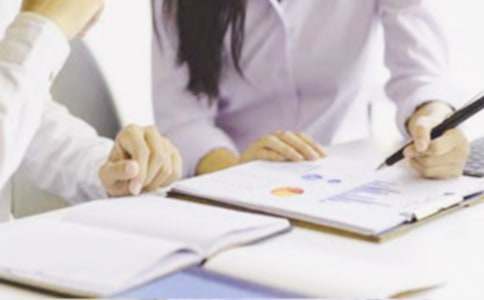 �˹��ɱ������c���Y