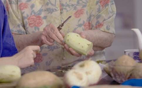 �͸�ĸ����ĵ��w��