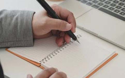 �P��С����������300�֣�ͨ��36ƪ��